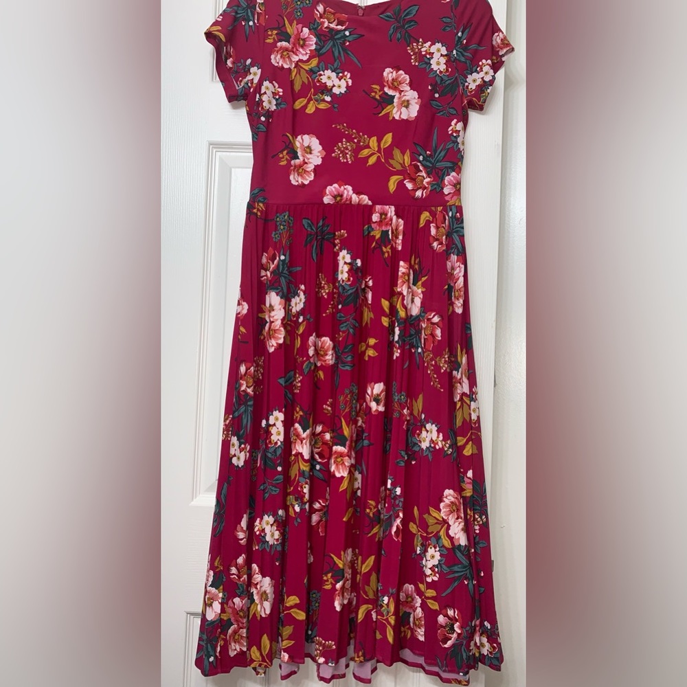 Floral pink dress